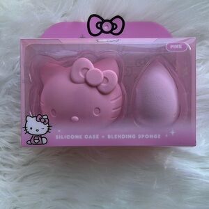 🆕 Hello Kitty Pink Silicone Case and Blending Sponge Set